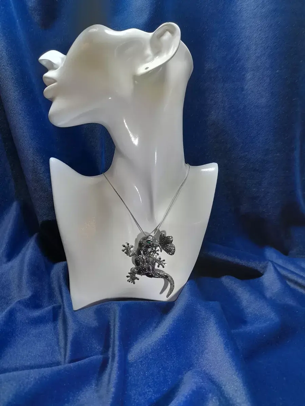 Брошь-кулон Ящерица с бабочкой серебро античное