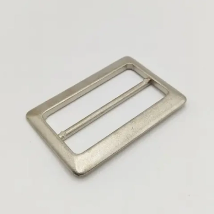 CP136 Пряжка металлическая