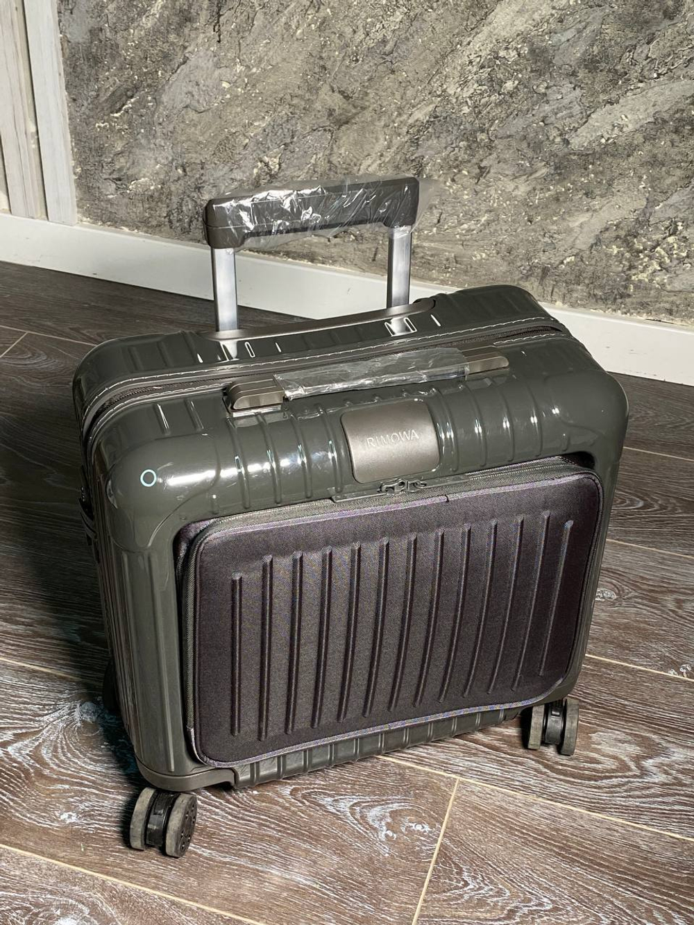 Чемодан Rimowa