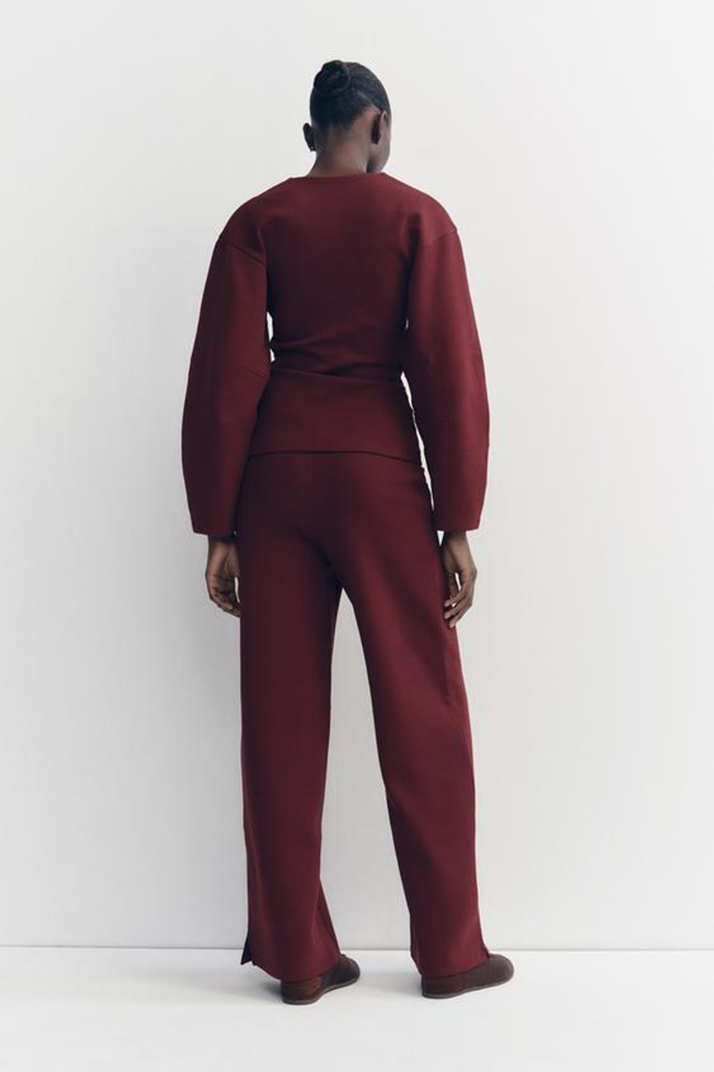 ZARA ТОП ОБЛЕГАЮЩЕГО КРОЯ С БЛОКИРОВКОЙ, ЦВЕТ БУРГУНДСКОГО ВИНА