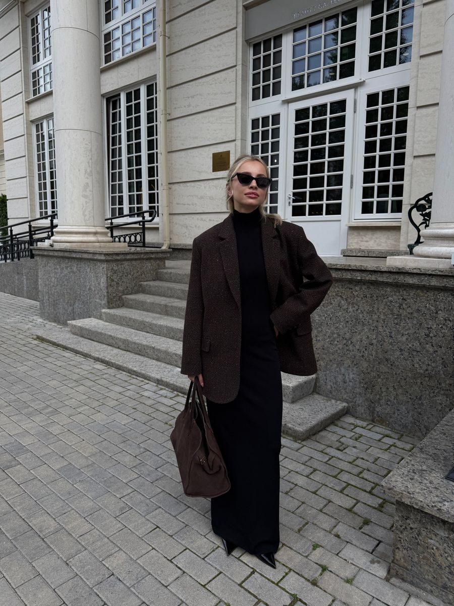 Платье из вискозы со стойкой макси черное