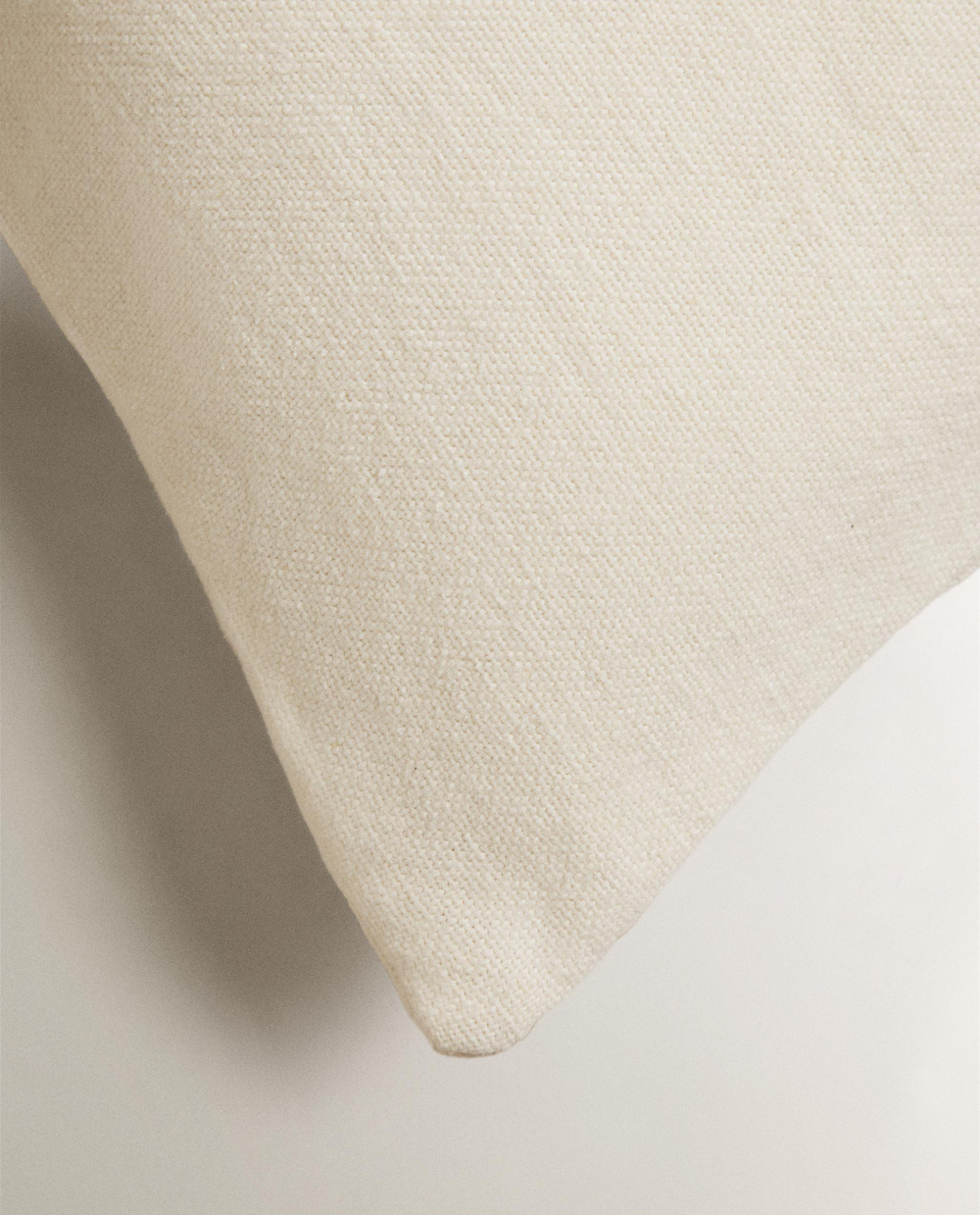 Zara Home наволочка декоративная из льна, экрю · 6363/008
