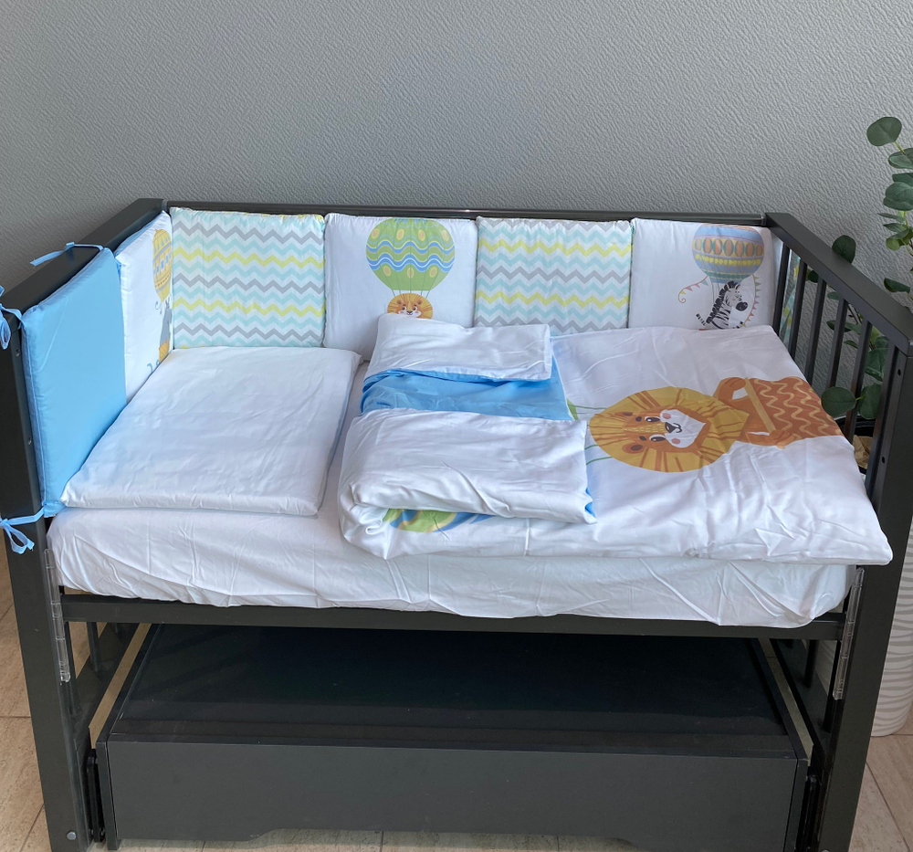 Комплект в кроватку 6-ти предметный (17 пред. подушечки), ЗВЕРЯТА НА ВОЗДУШНОМ ШАРЕ, поплин