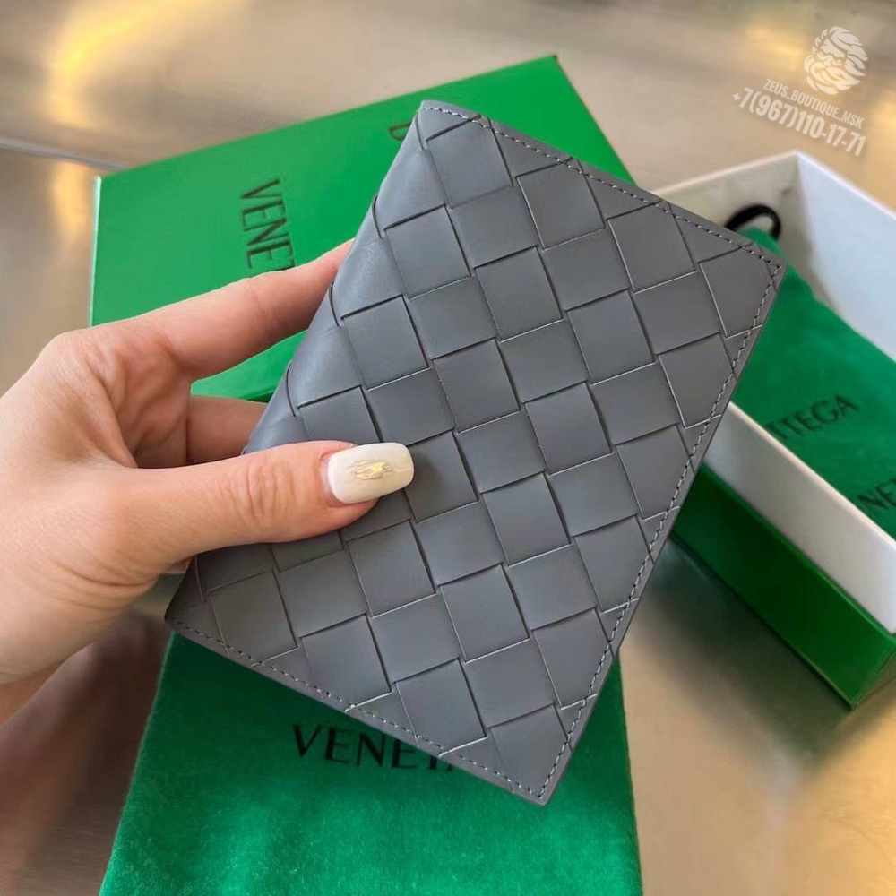 Обложка для паспорта Bottega Veneta