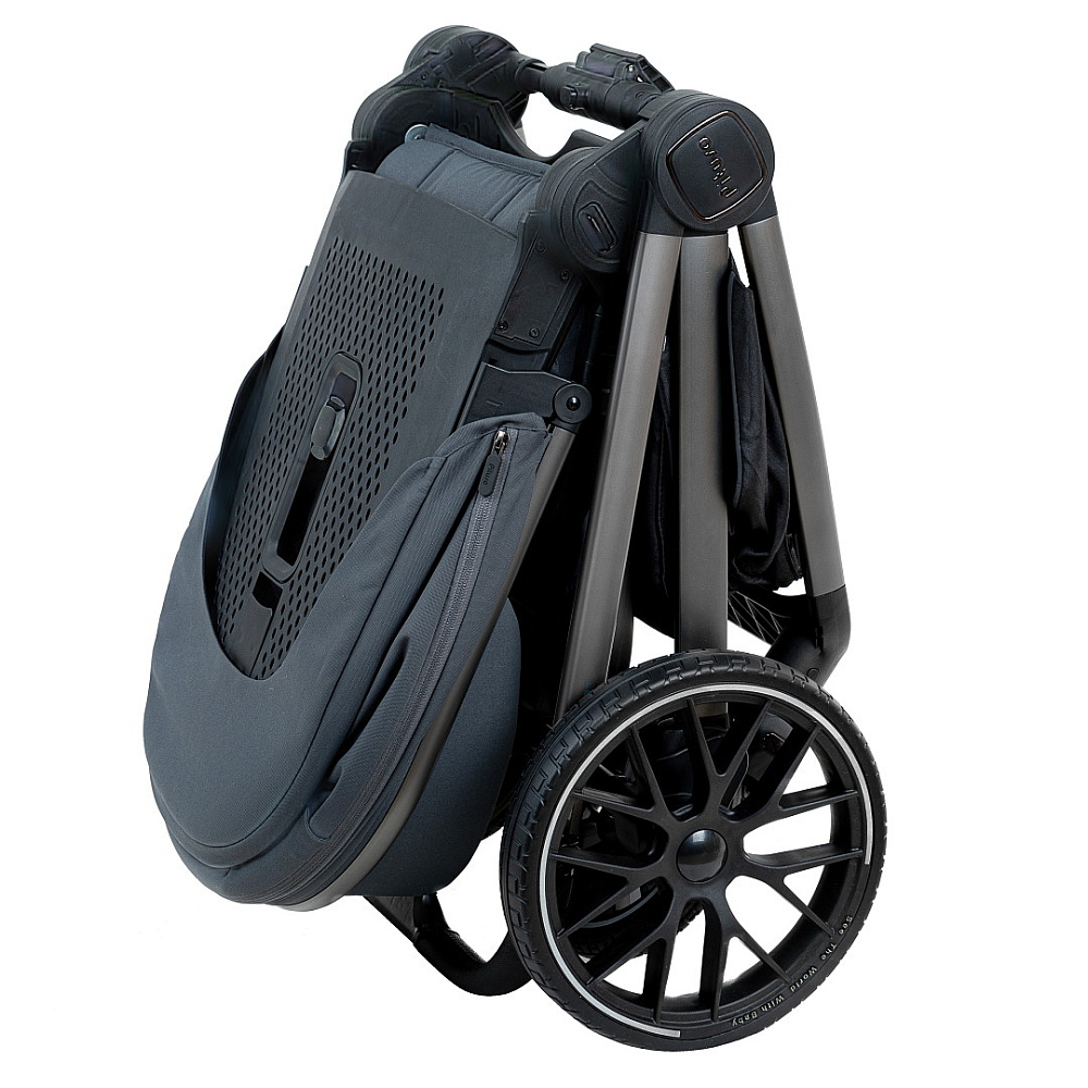 Детская коляска Pituso Mayla Plus 4 в 1 с автокреслом Baesa Black и базой Graphite