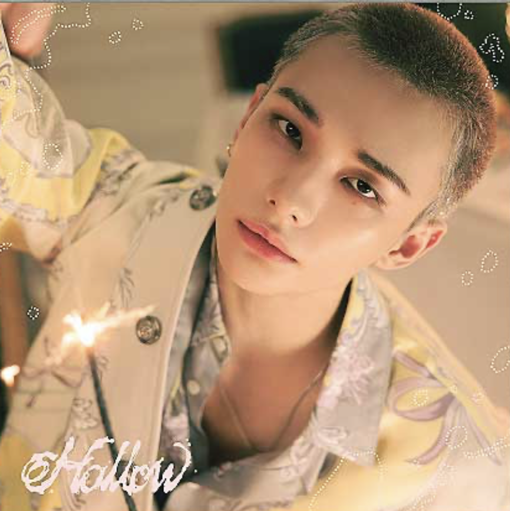 Альбом STRAY KIDS JAPAN Hollow (SOLO EDITION)