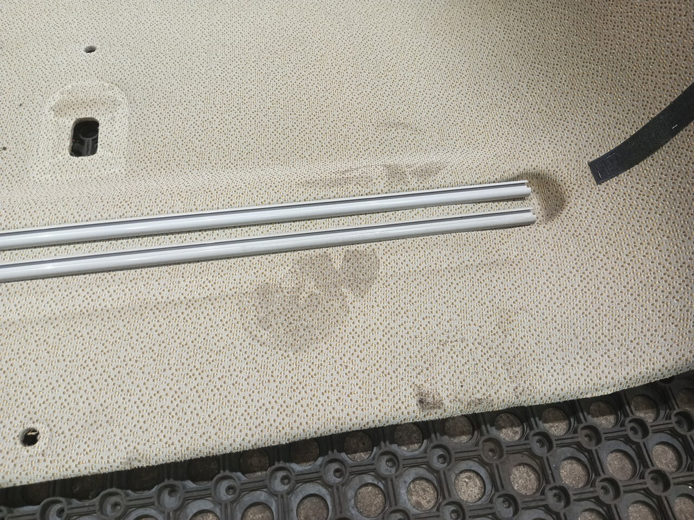 Обшивка потолка задняя часть