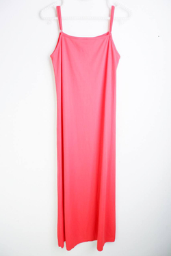 Платье в лаконичном дизайне, визуально 44/46 размер