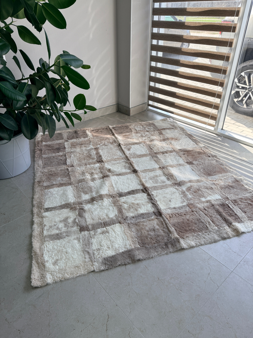 Ковер прямоугольный натуральный мех овчина, 200 х 180 см.