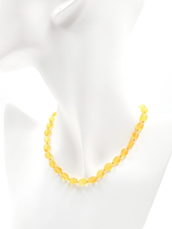 Янтарные бусы для детей