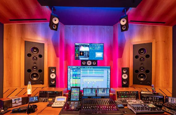 Amphion One18 Black