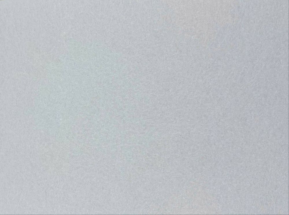 Фетр средней жесткости 2 мм, 20х30 см, 215,4 гр/м2, холодный белый