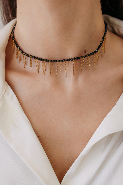 Колье - чокер со шпинелью и цепями в золочении