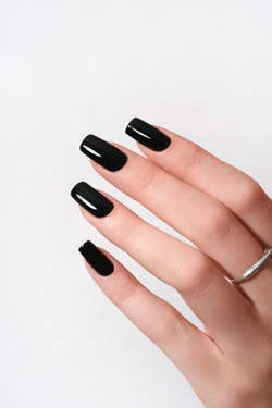 NR Classic Vamp Гель-лак 100 - Черный, 10 мл