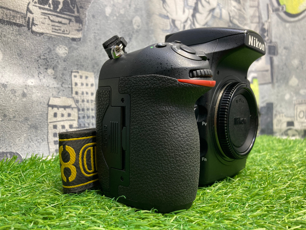 Nikon D810 7.800 кадров