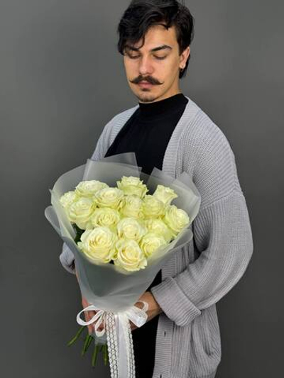 Монобукет из 15 белых роз