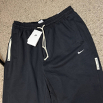 Спортивки Nike standard issue Новые