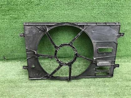 Диффузор вентилятора VW Tiguan 2 (2016-н.в.)