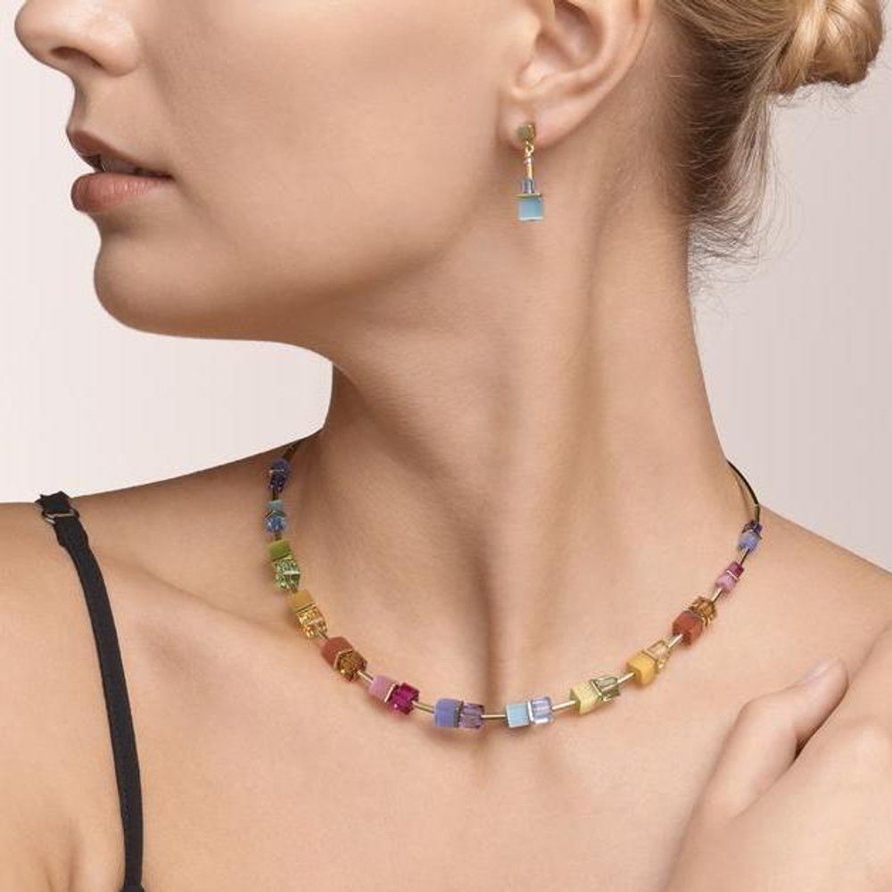 Серьги Coeur de Lion Multicolor Rainbow-Gold 5020/21-1535 цвет зеленый, желтый, синий, розовый