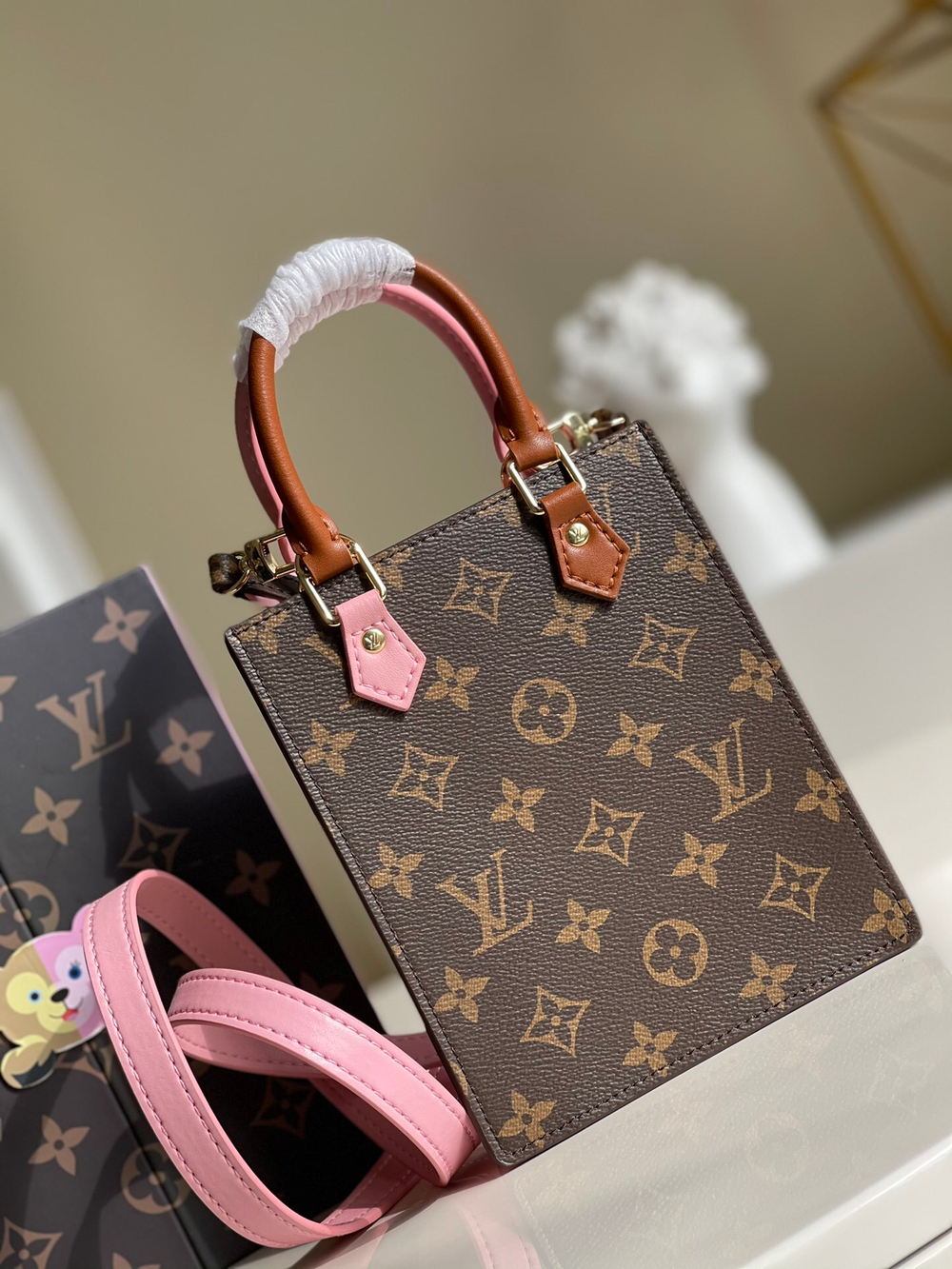 Louis Vuitton Petit Sac Plat