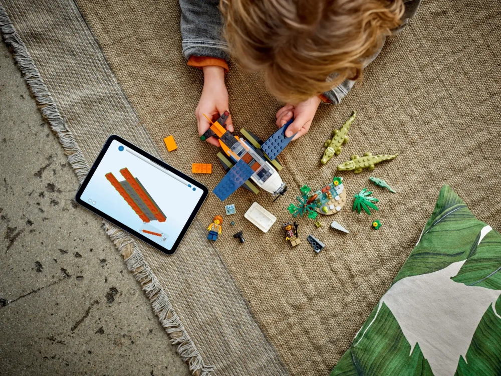 Конструктор LEGO City 60425 Исследователь джунглей: Водный самолет