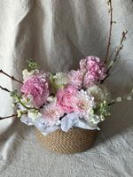 Композиция в плетеной корзине-размер S