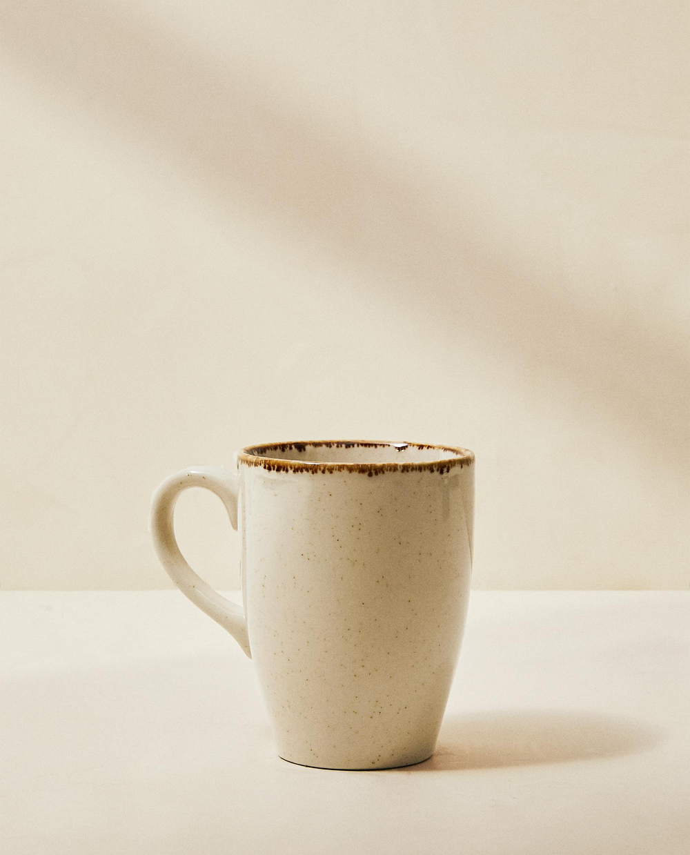 Zara Home чашка из фарфора, цвет бежевый, 11 см