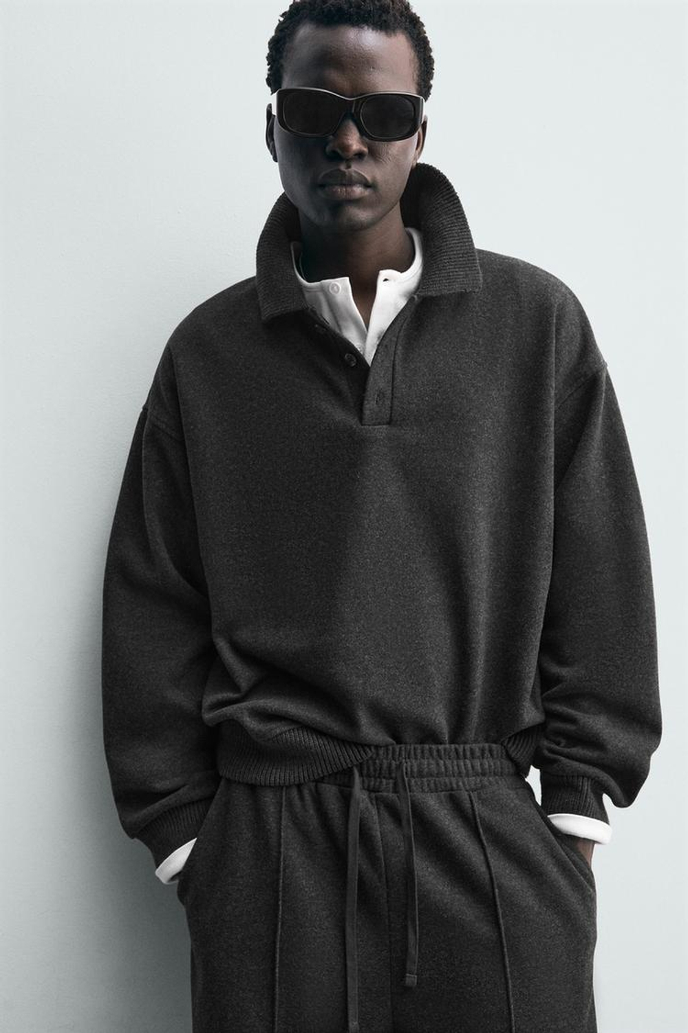 ZARA ТОЛСТОВКА ПОЛО С ТЕКСТУРОЙ, ТЕМНО-СЕРЫЙ