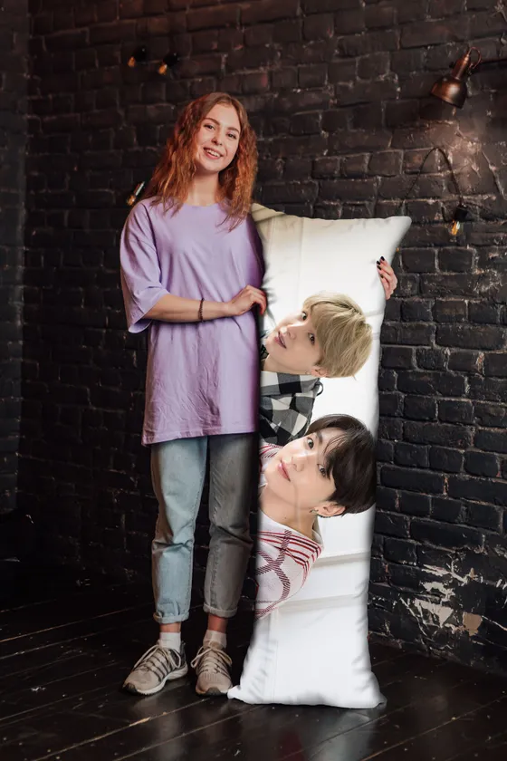 Дакимакура Юнги и Чонгук