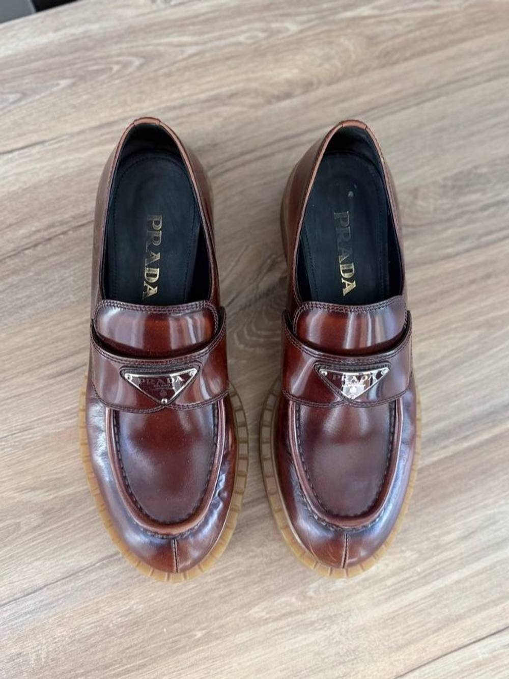 Лоферы Prada