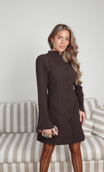 Платье силуэта песочные часы с пуговицами