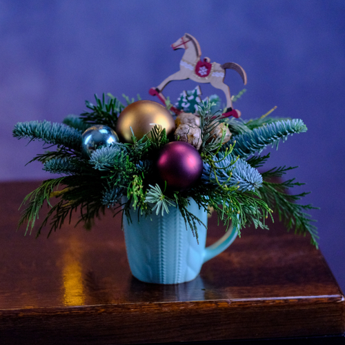 Купить Композиция новогодняя #715 «‎Лошадка» в синей кружке