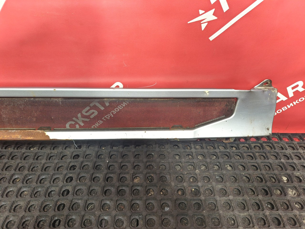 Решетка радиатора нижняя