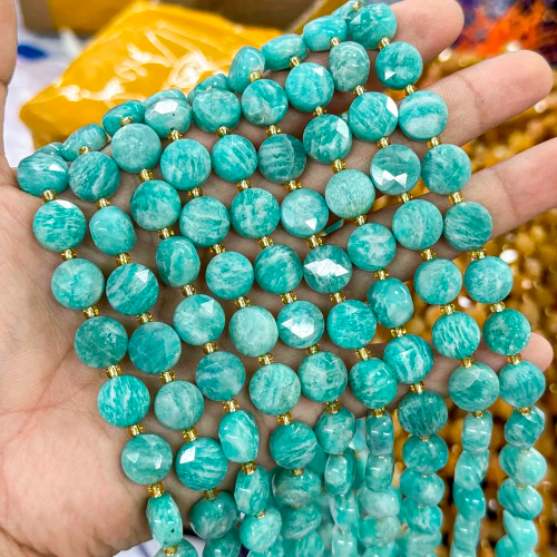 Амазонит бусины таблетки граненые 10х5 мм, на нитке 35 см (30 бусин)