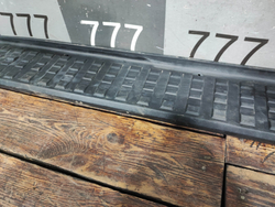 Накладка порога правого Toyota Land Cruiser Prado 250 23-нв Б/У Оригинал 517716A220