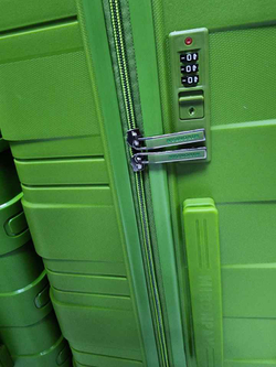 Чемодан Большой (L) полипропилен "Mironpan" съёмные колёса