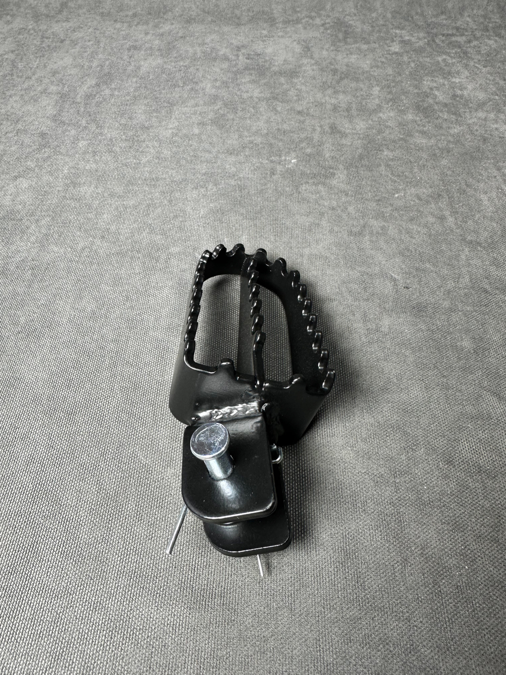 Подножка водителя правая Minsk X250