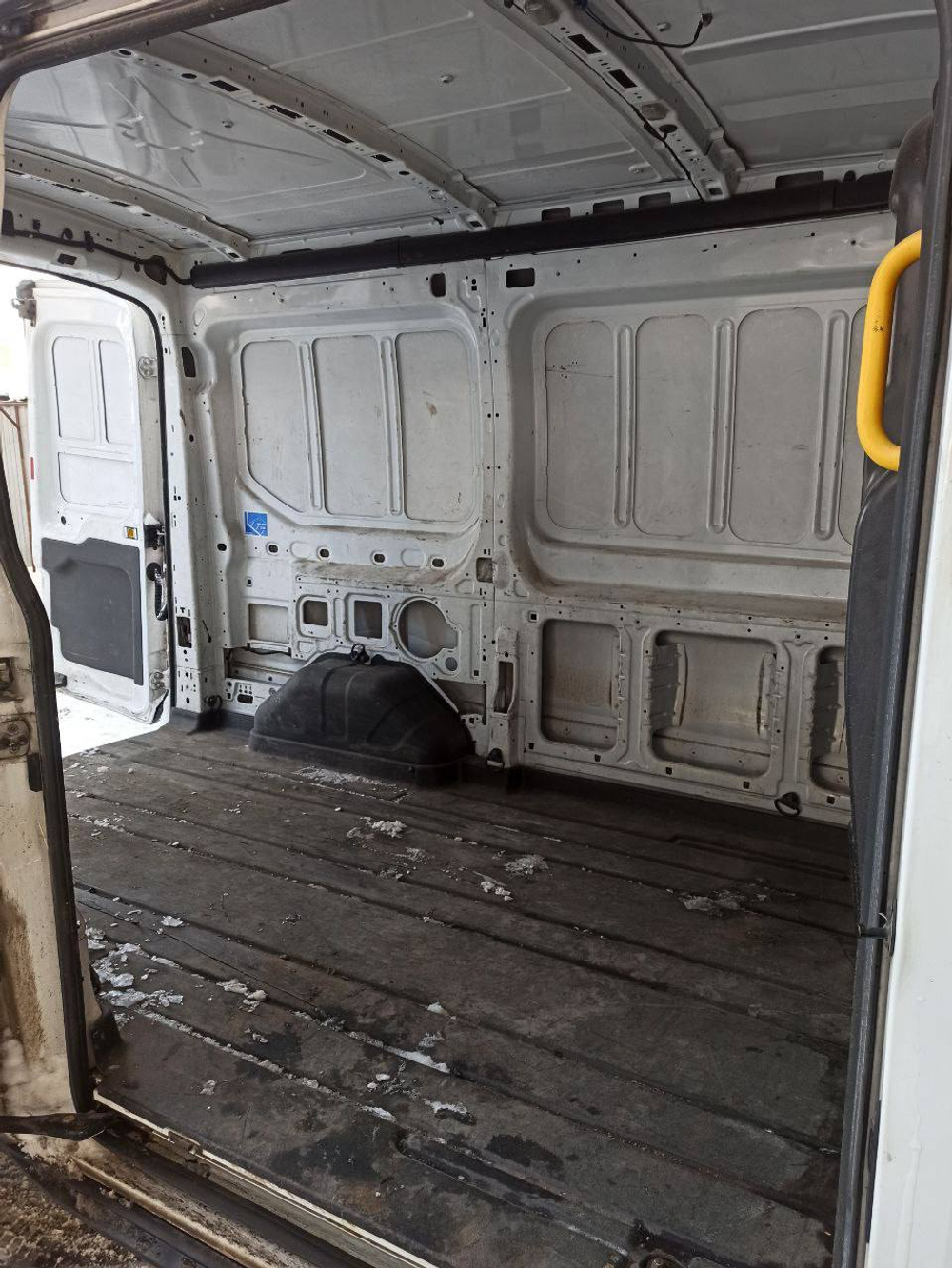 Ford TRANSIT Цельнометаллический FCD (Цельнометаллический, Дизельный, 2,2 л, 125 л.с.)