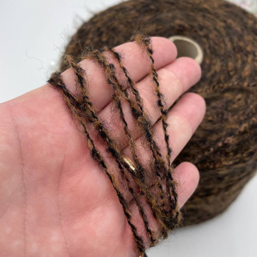 LAGOPOLANE 28% вспушенный меринос 42% полиамид 30% полиакрил