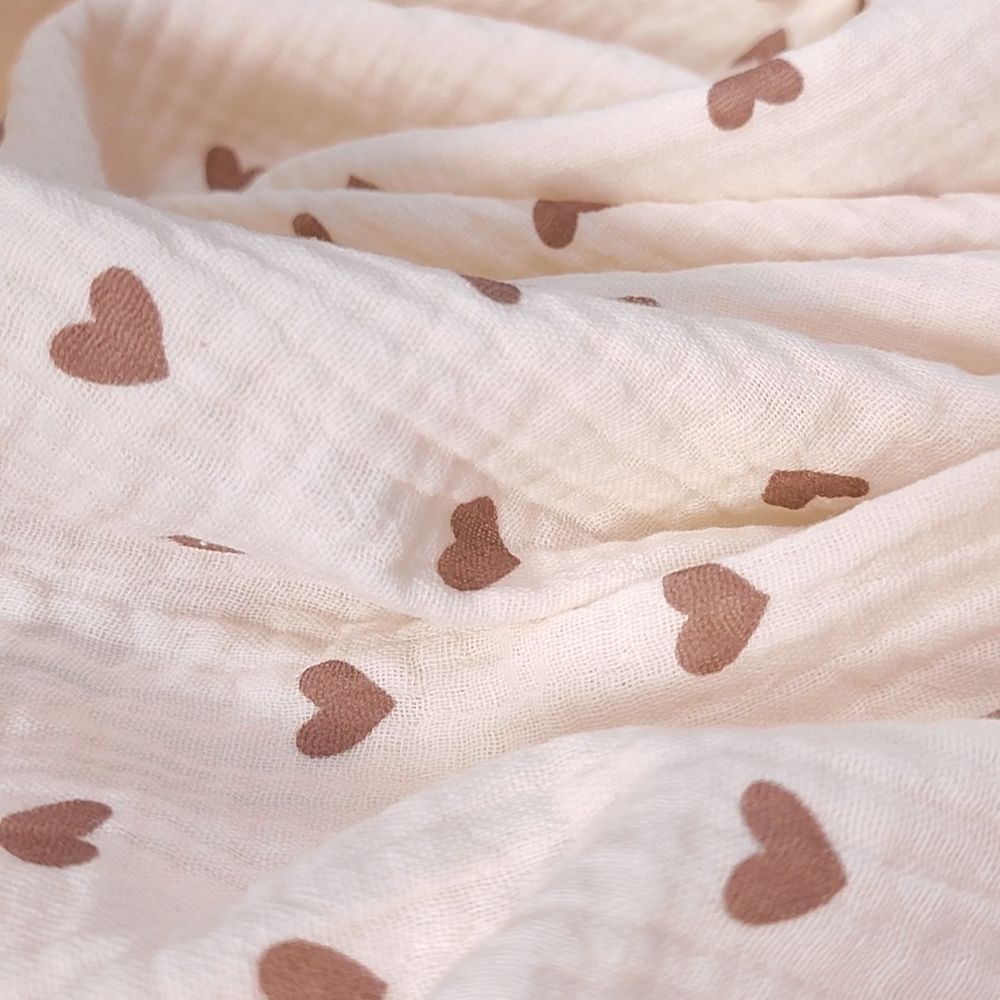 Муслин двухслойный "Коричневые сердца на айвори"