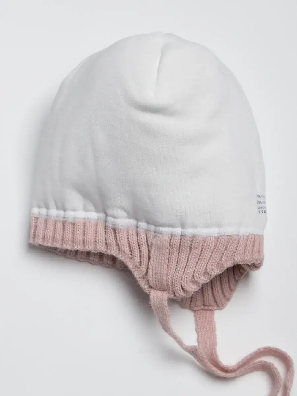 Шапка зимняя с помпоном и ушками для девочки