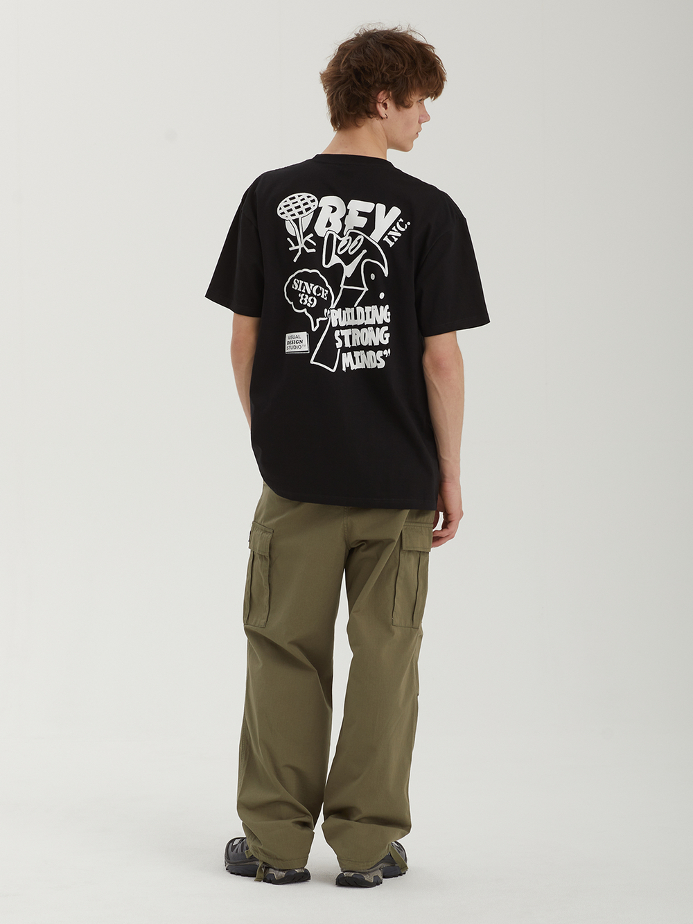 Мужская Футболка Obey Building Strong Minds