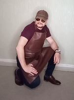 Кожаный светло-коричневый фартук БогомолOFF Классик Браун BG00401