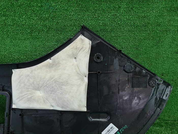 Кожух замка капота левый Hongqi H9 (2020-н.в.)