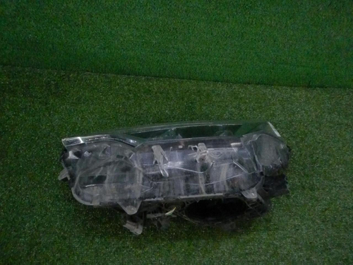 Фара левая Toyota Rav 4 CA40 (2015-2019) LED