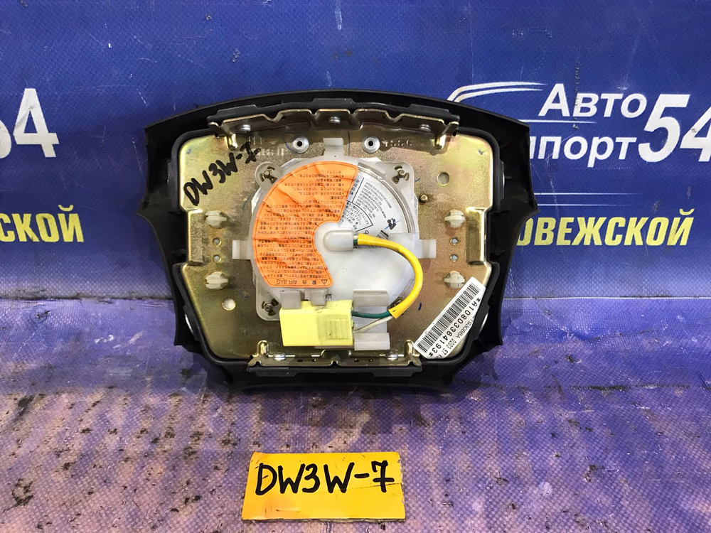 Подушка безопасности водительская MAZDA DEMIO 1998