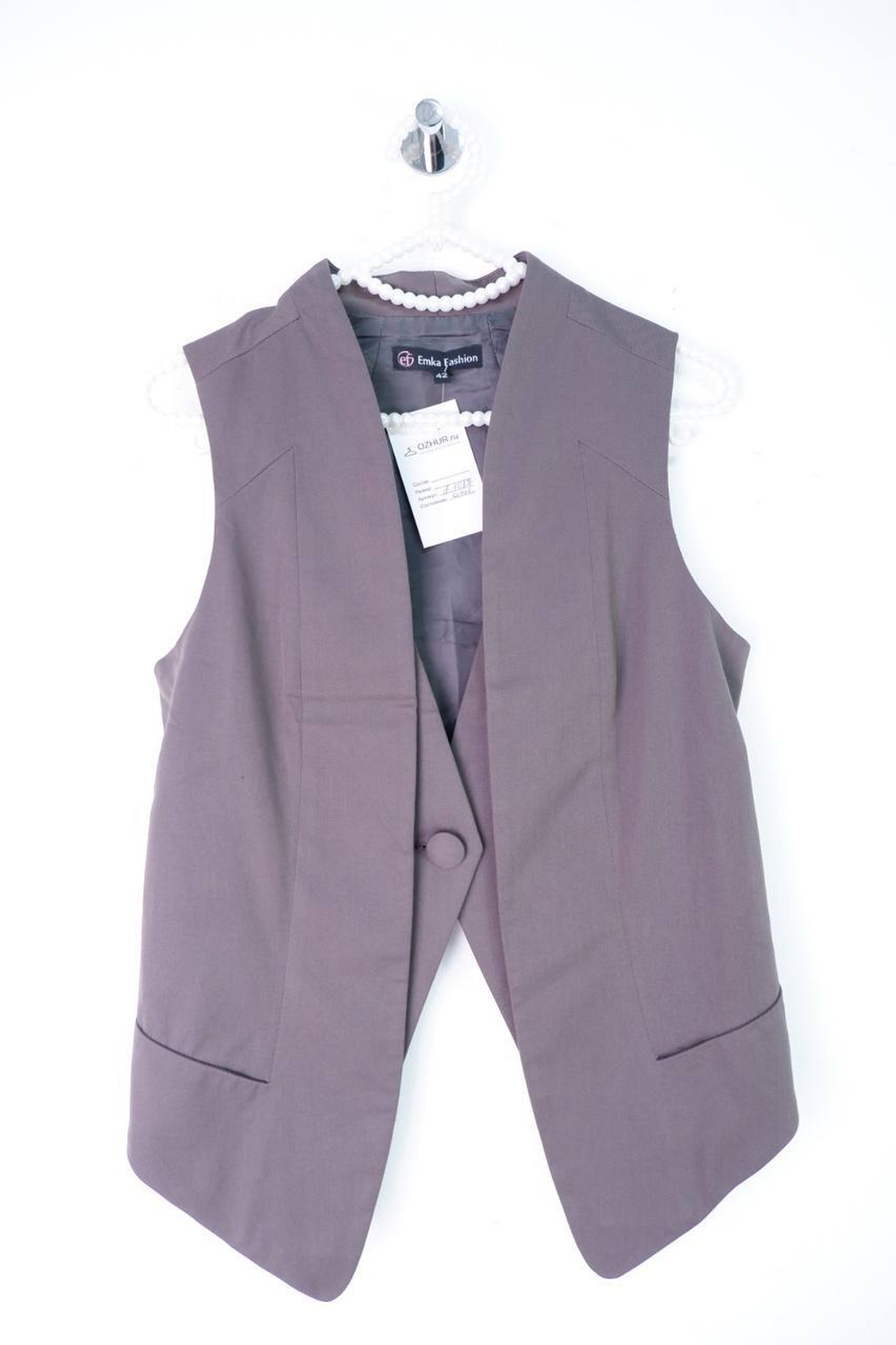 Жилет Emka Fashion классическая, визуально на 42 размер