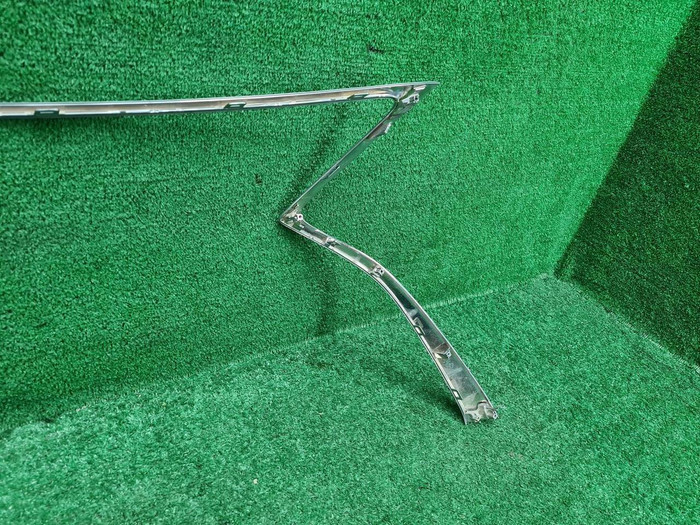 Молдинг решетки радиатора Lexus RX 4 (2019-2022)