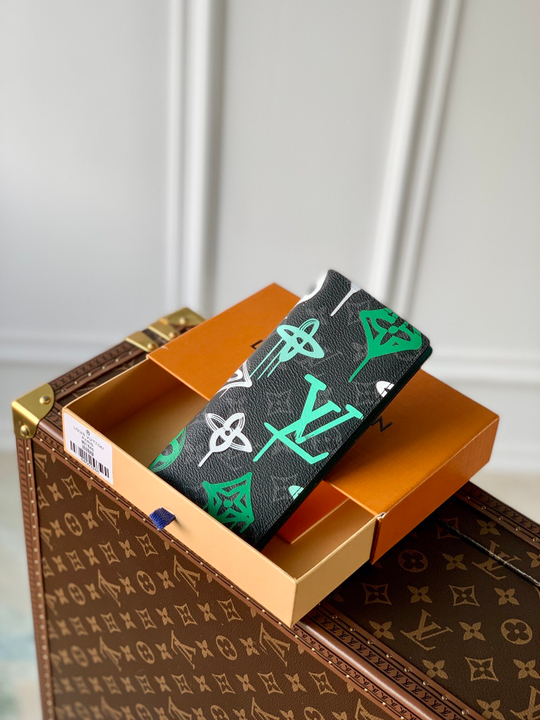 Louis Vuitton Brazza Wallet