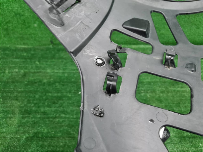 Кронштейн перед. бампера Mercedes S w222 17-20 AMG